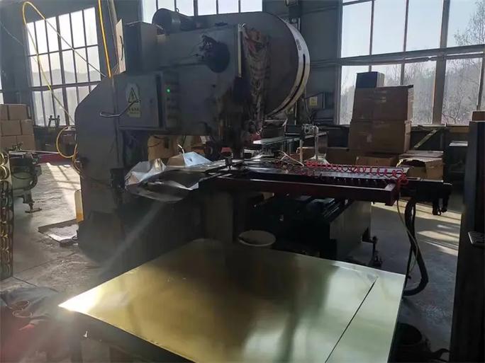 菏泽自动送料机厂,推荐兆丰数控设备,诚信经营, 维护方便,数